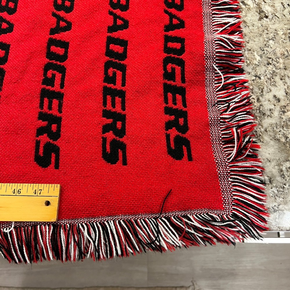 Vintage 1990s University of Wisconsin Badgers Woven Tapestry Throw Blanket 46x60 - Picture 3 of 6